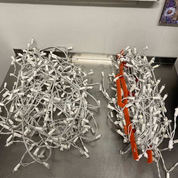 Christmas led icicles lights cool white 2 lights strings 7’ each - Picture 2 of 8